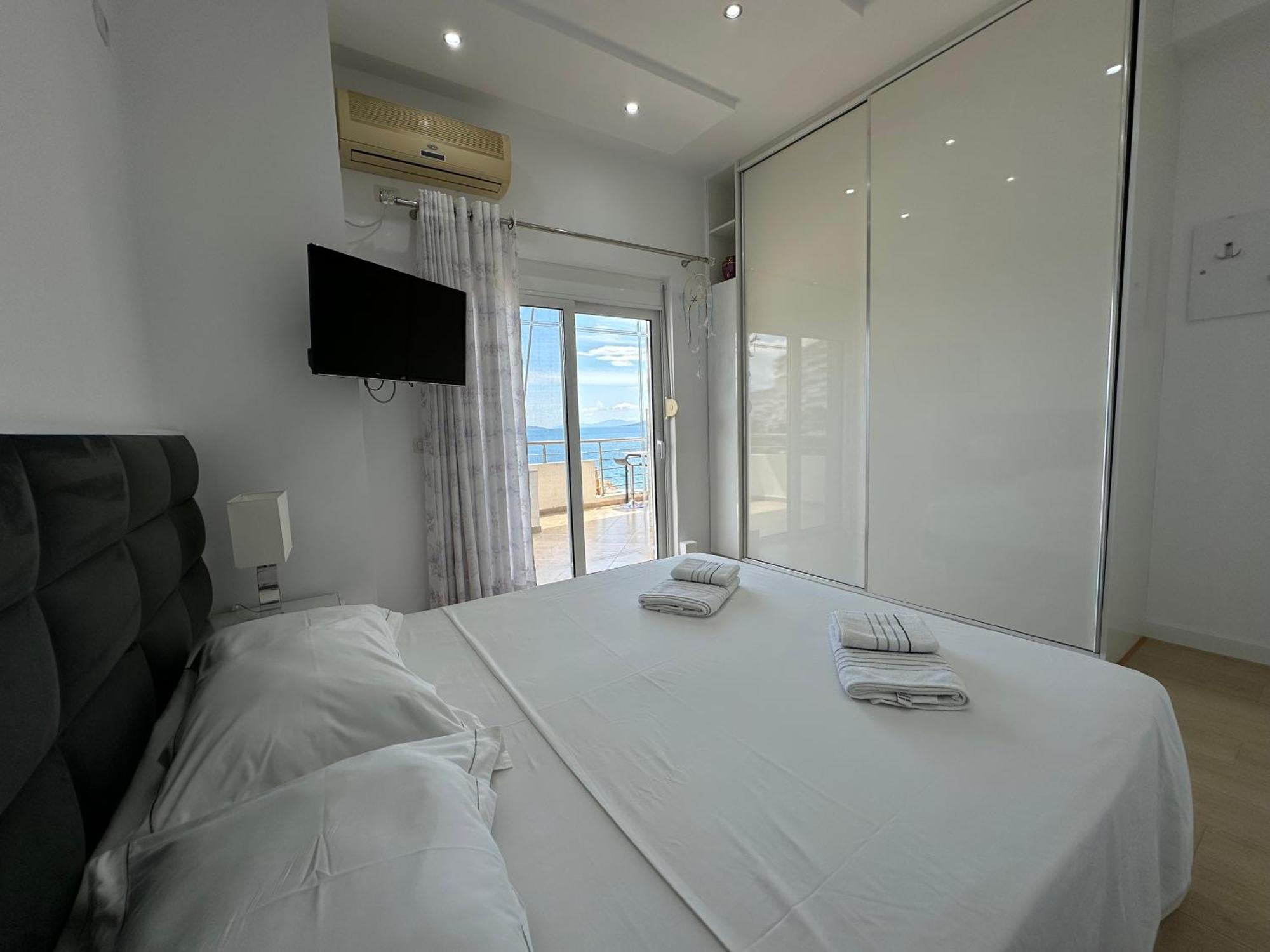 Apartamento Luxy Coral Aparts Sarandë Exterior foto