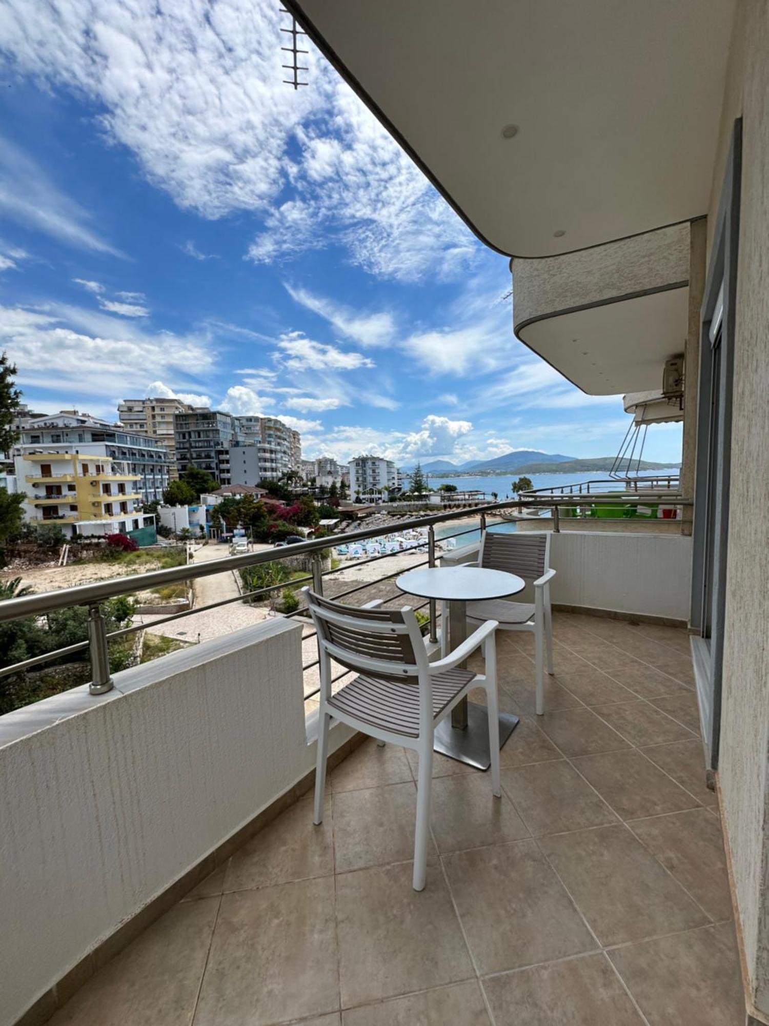 Apartamento Luxy Coral Aparts Sarandë Exterior foto