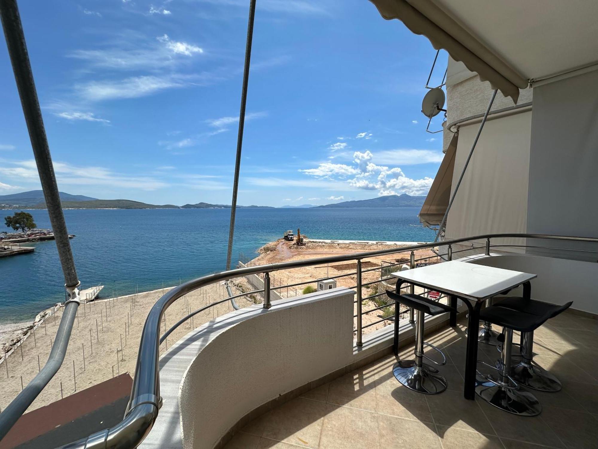 Apartamento Luxy Coral Aparts Sarandë Exterior foto