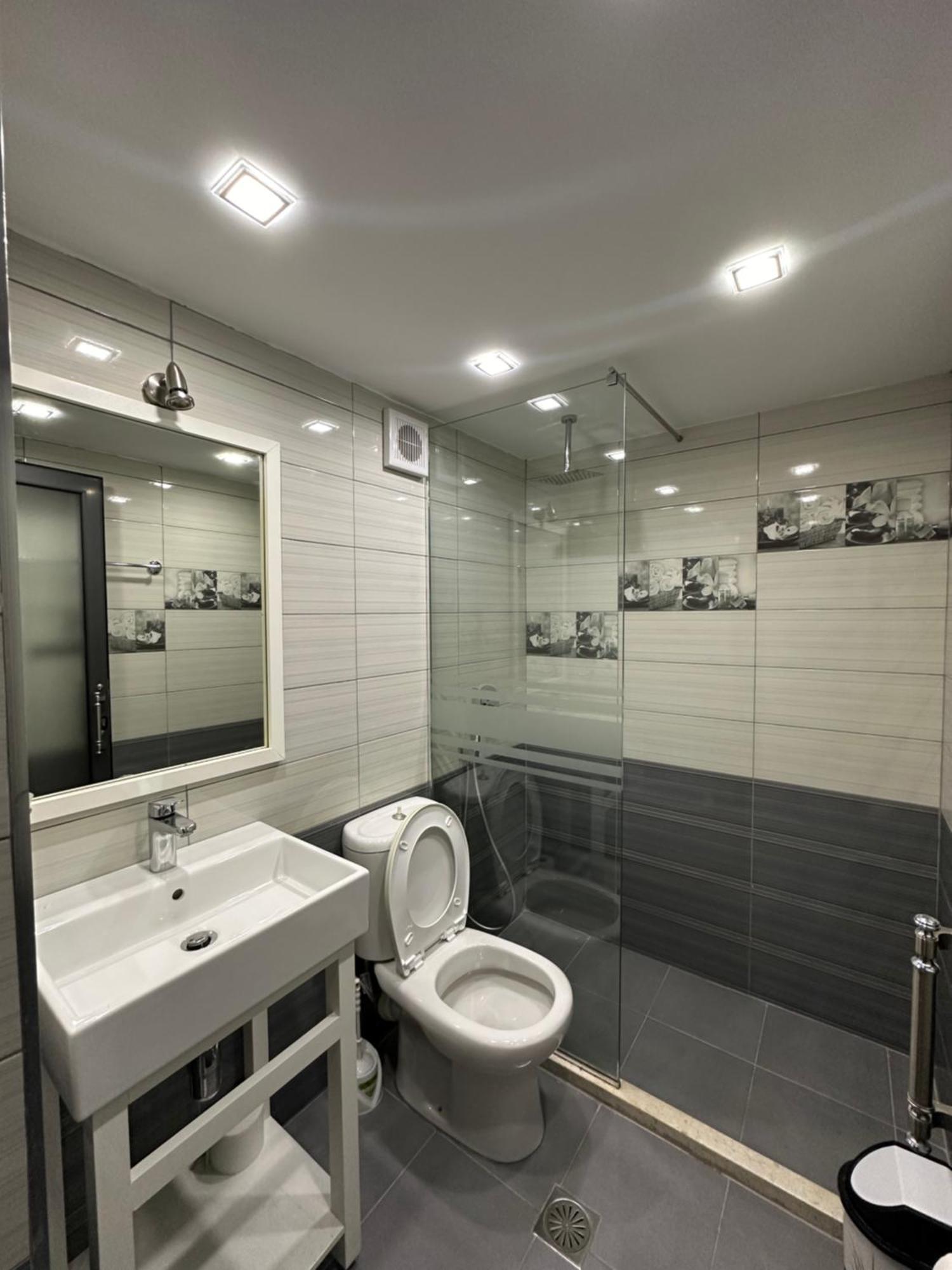 Apartamento Luxy Coral Aparts Sarandë Exterior foto