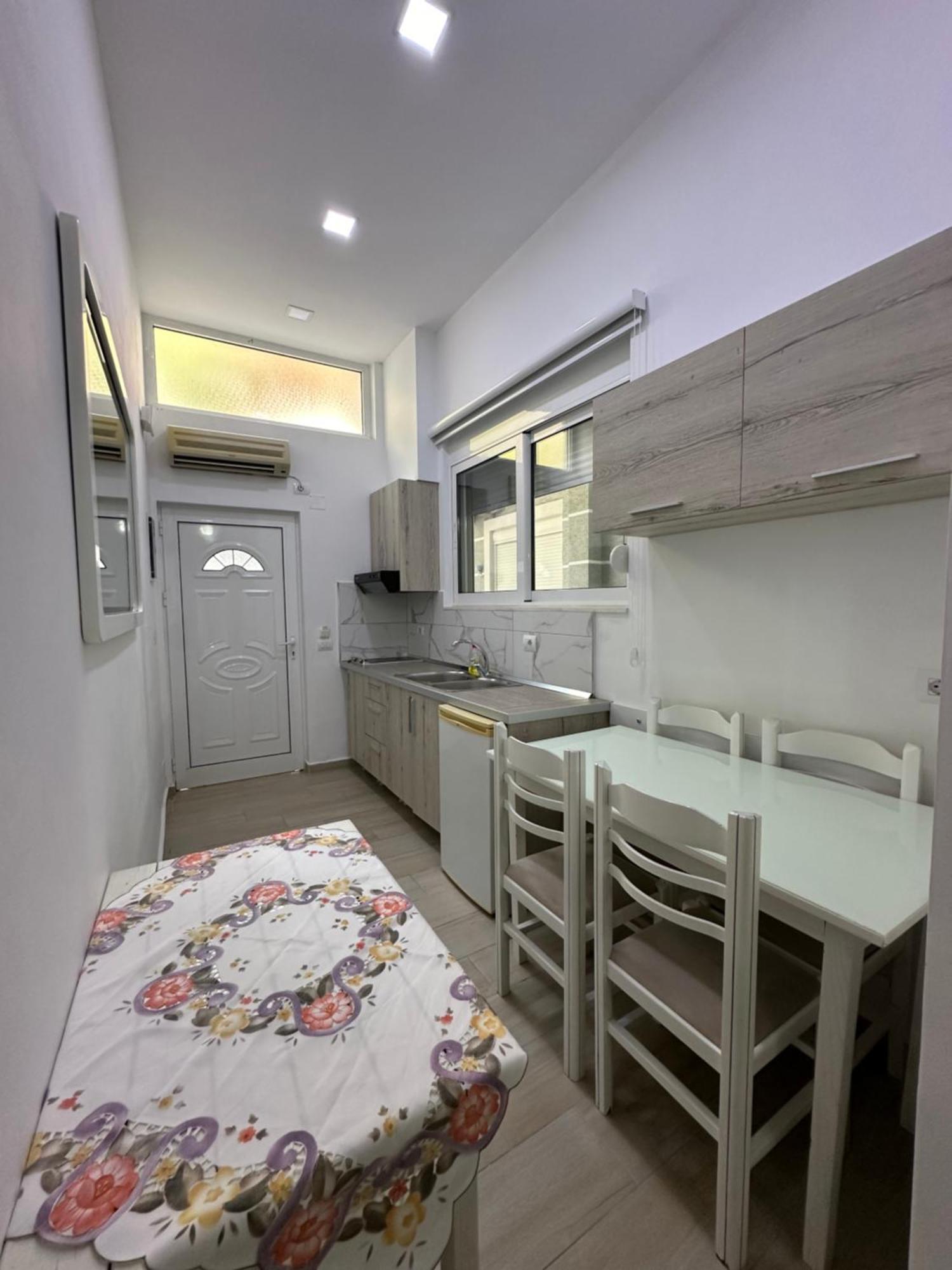 Apartamento Luxy Coral Aparts Sarandë Exterior foto